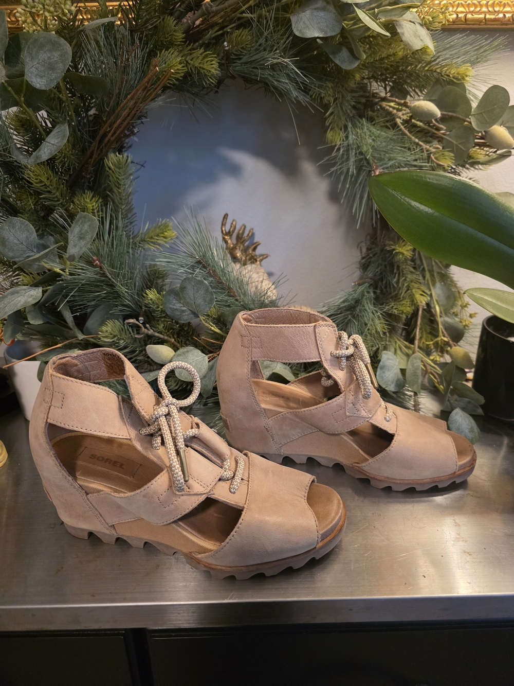 Sorel Women's Joanie Beige Suede Lace-Up Wedge Sandals